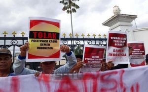 Puluhan Warga Yogyakarta Gelar Aksi Demo Tolak Politisasi Kasus Semen Indonesia
