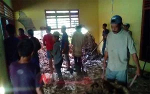 Rumah Warga Di Trenggalek Tertimbun Longsor