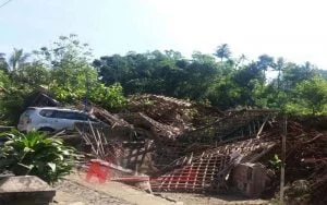 Tim Sar Gabungan Terus Lakukan Evakuasi Longsor Ponorogo