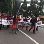 Aliansi Mahasiswa Rambut Gondrong Unmu Malang Gelar Demo