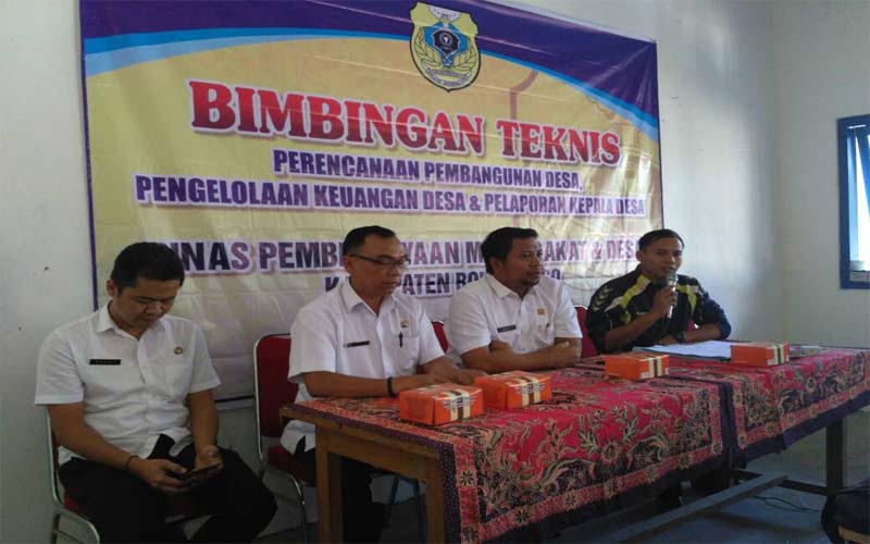 Dinas PMD Bondowoso Gelar Bimtek Pengelolaan Keuangan Desa
