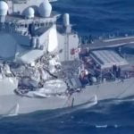 Foto BBC; Kapal Angkatan Laut AS Bertabrakan Dengan Kapal Dagang Di Perairan Jepang
