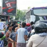 Macet Hingga 3 Kilometer, Kapolres Bangkalan Bediri Diatas Drum Atur Lalu Lintas