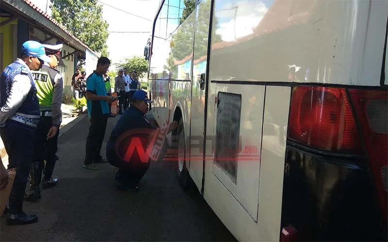 Mudik Lebaran, Tim Gabungan Uji Kelayakan Angkutan Umum Di Sumenep