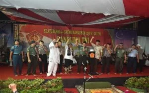 Panglima TNI Ajak Masyarakat Hidup Damai