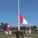 Pemkab Sumenep Kibarkan Bendera Setengah Tiang
