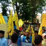 Tolak Full Day School, Puluhan Aktivis PMII Demo Kantor DPRD Sampang