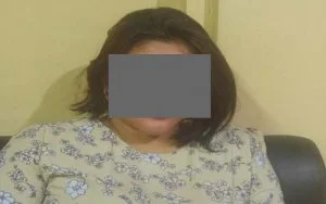 Curi Tas, Wanita Cantik Ini Ditangkap Polisi