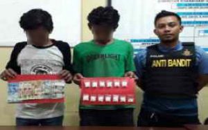 Edarkan Ratusaan Pil Doble L, Dua Pemuda Diamankan Polrestabes Surabaya