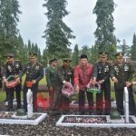 HUT TNI Ke 72, Kasrem 071 Banyumas Ziarah Ke Taman Makam Pahlawan