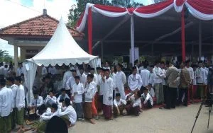 Ribuan Santri Di Sumenep Sambut Kedatangan Presiden Jokowi
