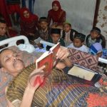 Kisah Ustad Sugiarto Bersama Puluhan Santrinya