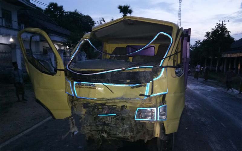 Laka Maut, Dum Truk VS Bus Mini