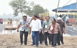 Presiden Jokowi Tinjau Program Perhutanan Sosial Di Probolinggo