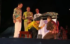 Bupati Sumenep Ingatkan Pentingnya Regenerasi Pengrajin Batik