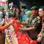 Kodam IV Diponegoro Bagikan Ribuan Paket Sembako Di Purwokerto