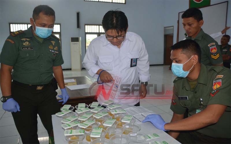 Ratusan Anggota Makorem 071 Wijaya Kusuma Di Tes Urine