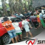 Diduga Terjadi Konsleting, Sebuah Mobil Sedan Di Probolinggo Terbakar