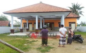 Dilempar Bondet, Kantor Kades Guluk-guluk Sumenep Hancur