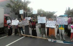 Pengerjaan Proyek Tol Pasuruan Probolinggo Di Demo Warga