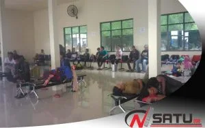 Sepekan Di Pelabuhan Kalianget Sumenep, Para Penumpang Mulai Kehabisan Bekal