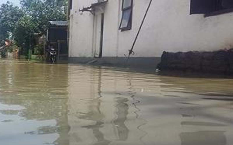 Sungai Kamoning Meluap, Sampang Kembali Terendam Banjir