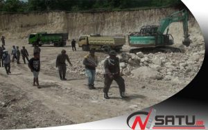 Tak Kantongi Ijin, Satpol PP Provinsi Jatim Hentikan Penambangan Di Sumenep