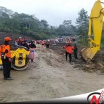 Jalan Penghubung Banjarnegara-Pekalongan Tertimbun Longsor