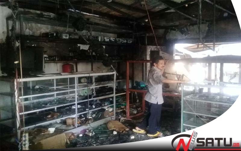 Polres Kota Probolinggo Selidiki Kebakaran 2 Toko
