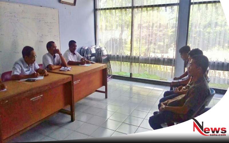 Pertanyakan Pembangunan Parit, FARA Pamekasan Gruduk Kantor Dinas PHP