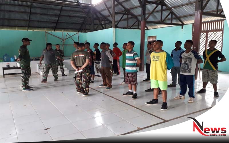 Satgas Raider 500 Sikatan Seleksi Calon Tim Pengawal Bendera Pusaka Di Papua