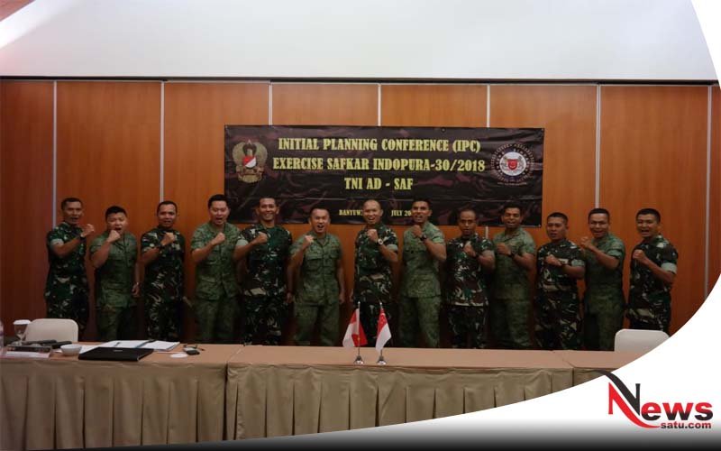 TNI AD Dan Singapore Armed Forces Bahas Persamaan Latma Di Banyuwangi