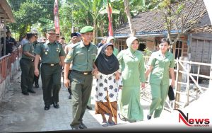 TNI Tuban Beri Kejutan Pada Nenek Sebatang Kara