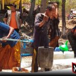 Dilanda Kekeringan, Warga Talango Sumenep Antri Air Bersih