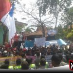 Ribuan Tenaga Honorer K2 Demo Kantor Bupati Pamekasan