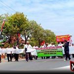 Tolak Rekrutmen CPNS Jalur Umum, Ribuan Tenaga Honorer K2 Demo Kantor Pemkab Sumenep