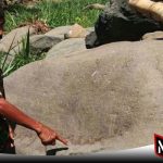 Warga Probolinggo Digegerkan Dengan Penemuan Batu Bertulisan Lafadz Allah Di Sungai
