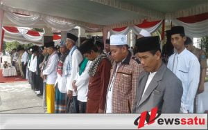 Atraksi Bernuansa Magis Dipertontonkan Oleh Para Santri Ogan Komerin Ilir