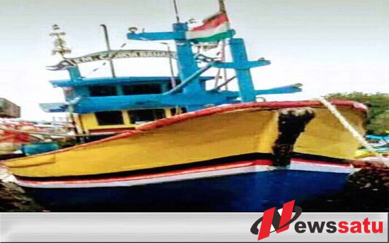 Kapal Nelayan Probolinggo Tenggelam Di Madura