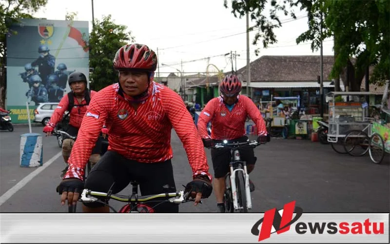 Peringati Hari Sumpah Pemuda, Pusrehab Kemhan RI Gelar Gowes Semarang-Surabaya