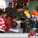 Satgas TMMD Bondowoso Bagikan Juz Amma Gratis