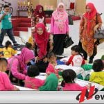 Bunda Fitri Bersama Ratusan Ratusan Anak TK Peringati Hari Aksara Internasional