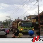 Tak Tepati Janji, Ratusan Warga Ogan Komering Ilir Hadang Truk PT Waskita Karya