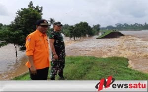 Banjir Bandang, Tim Gabungan Evakuasi Ratusan Warga Ambulu Jember