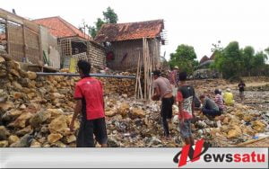 Diterjang Ombak, Puluhan Rumah Warga Pesisir Sumenep Rusak