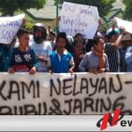 Puluhan Nelayan Demo Di Kantor DPRD Sumenep