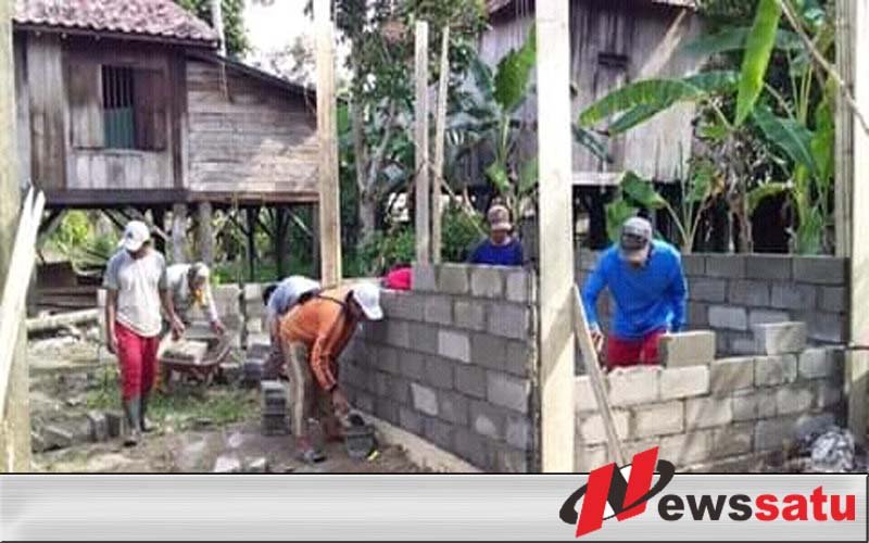 Pemkab OKI Bangun Rumah Untuk Ibu Tiga Anak Yang Tinggal Di Fasilitas WC Umum