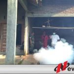 Cegah Demam Berdarah, TNI Bersama UPT Binangun Lakukan Fogging