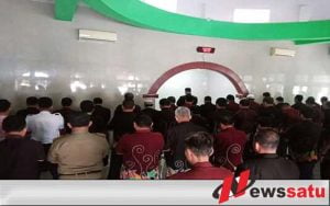 Hari Pertama Kerja, Wali Kota Probolinggo Jadi Imam Shalat Dzuhur