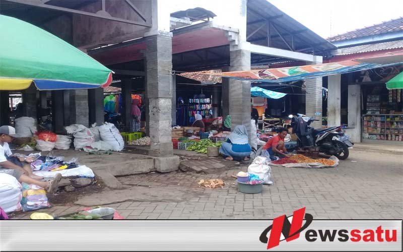 Pedagang Pasar Wonoasih Minta Pemkot Menambah Meja Dagangan